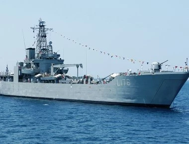 Επανήλθε σε χρόνο ρεκόρ το αρματαγωγός Λέσβος